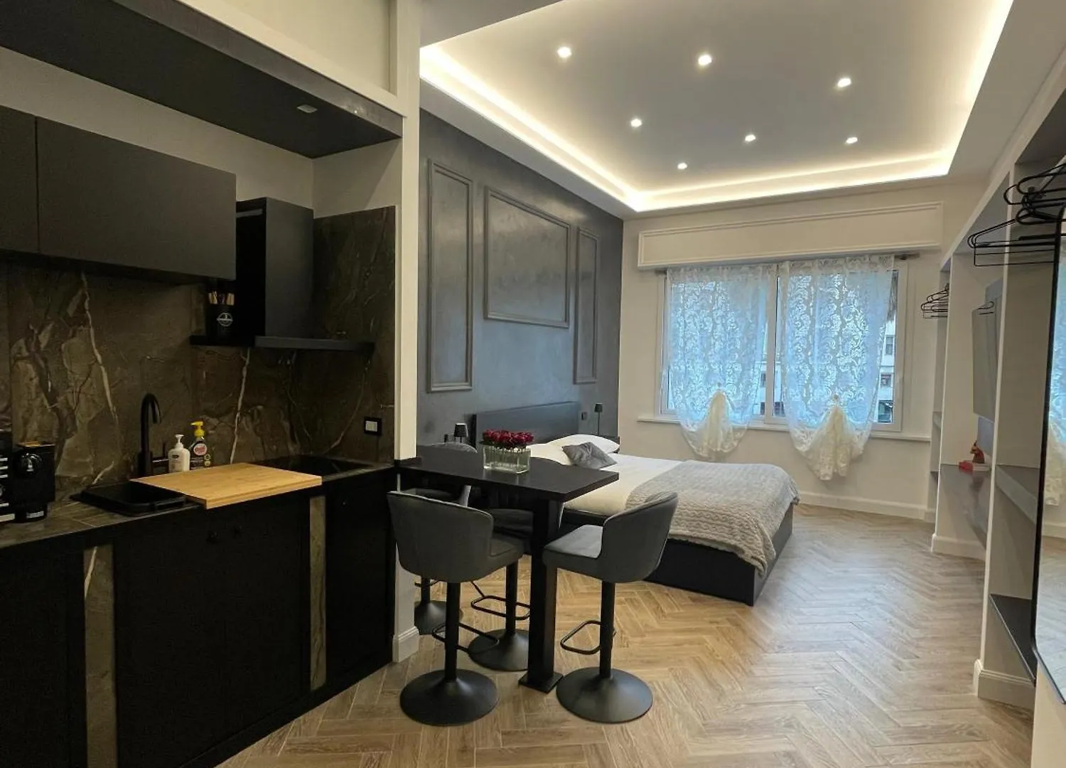 Toledo106 Luxury Apartaments - Comfy Napoli Italia